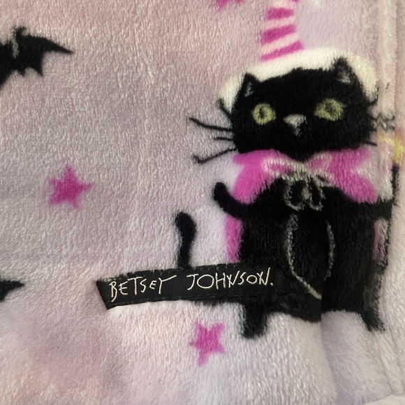 Betsey Johnson Halloween cat purple ultra soft plush throw blanket 50x 70 - Picture 2 of 4